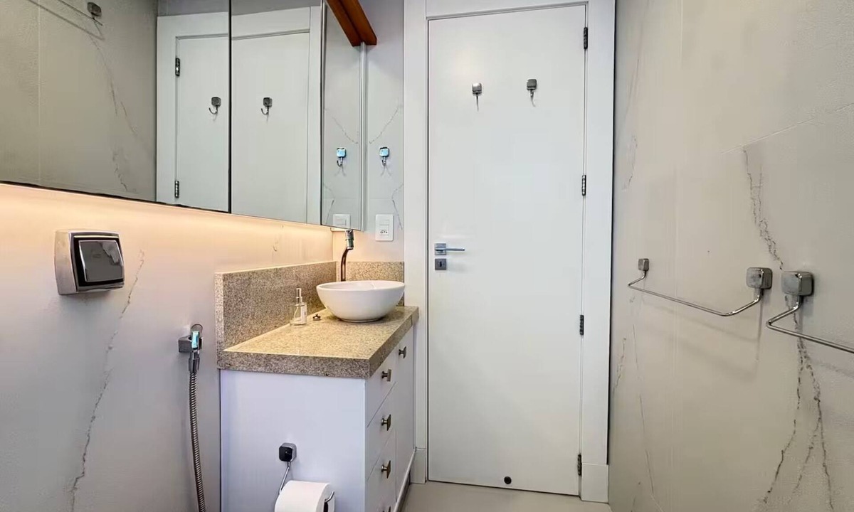 Barra Sul Apartment | 2 Bedrooms - Near the Beach - Renovated Apartment