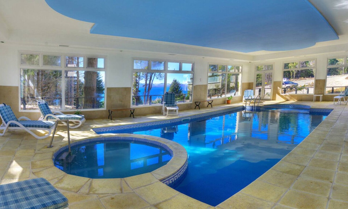 San Carlos de Bariloche Hotel | 3 Units - Perfect for Remote Work w/Free Breakfast Near Civic Center Bariloche!