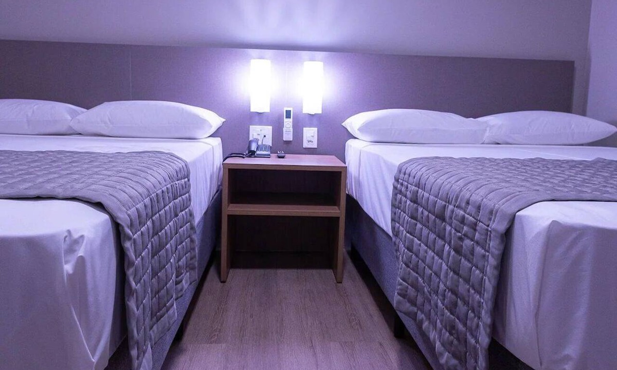 Centro Hotel | 4 Conveniently Located Pet-Friendly Rooms | Steps to Local Dining & Restaurants