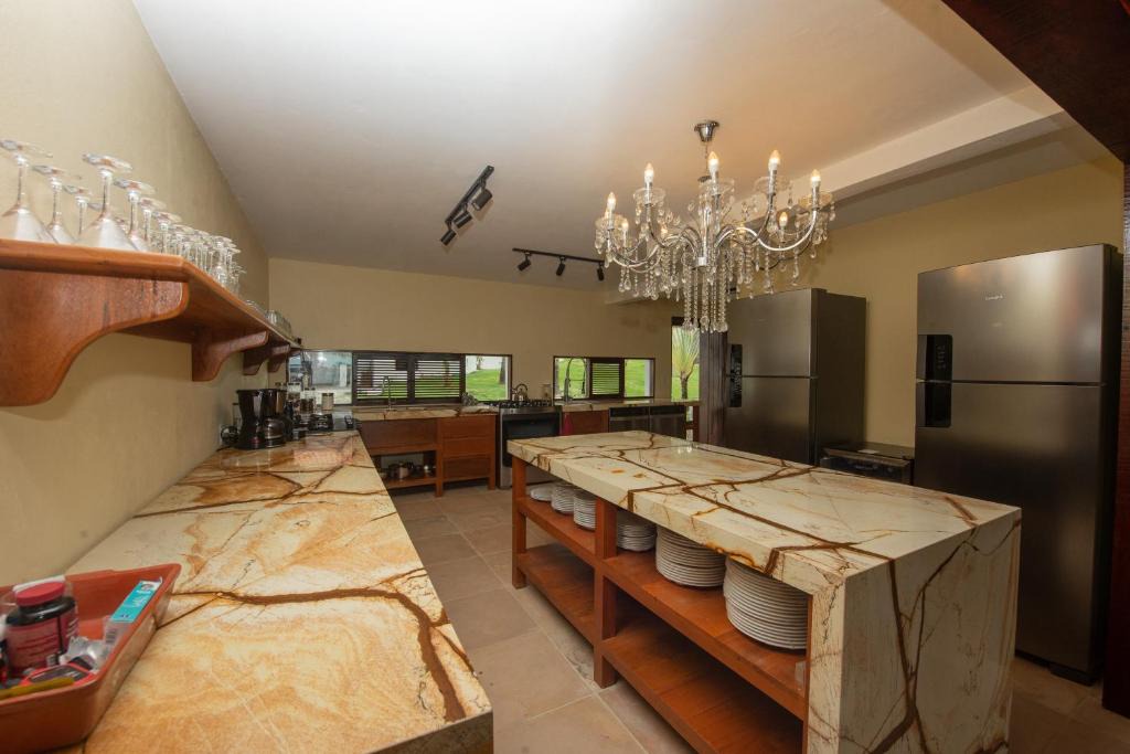 Pecém House | A Villa 8 suites 30 pessoas