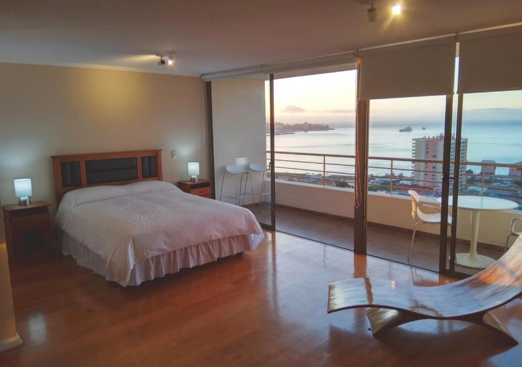 Placeres Apartment | Alluring View at Valparaiso departamento