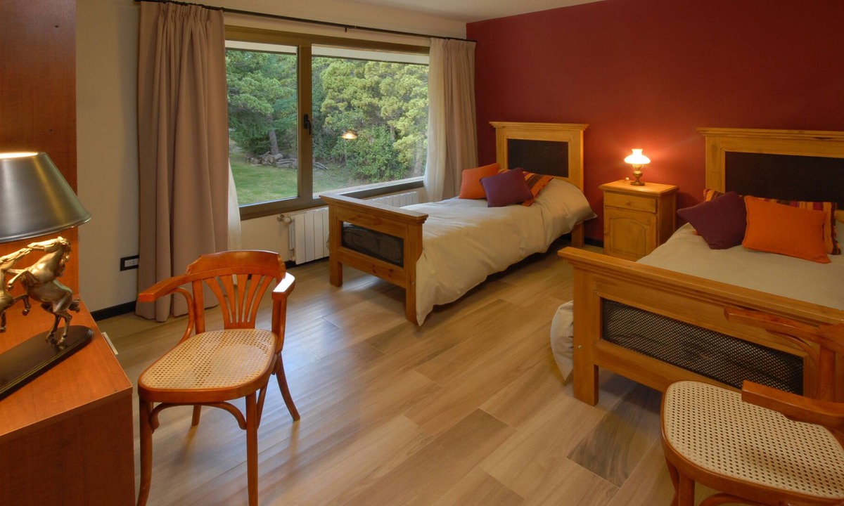 Centro House | Amazing 4 Bedroom Chalet in Arelauquen AG6