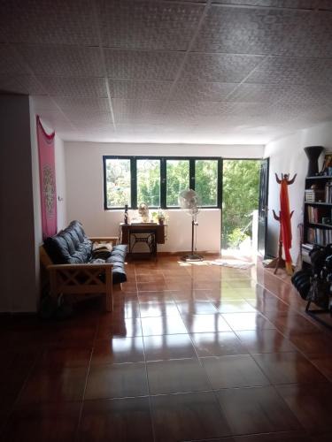 Parana Apartment | Amplio monoambiente con cochera techada
