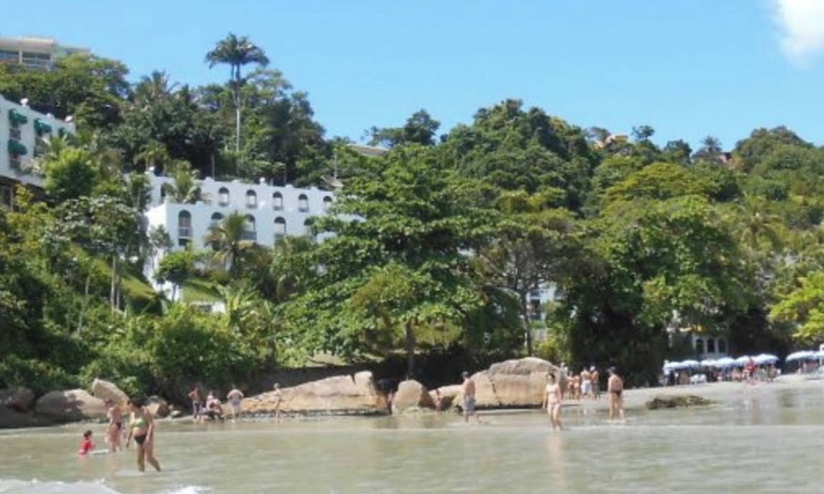 Toninhas Apartment | APARTMENT 411 FOOT IN THE SAND TONINHAS