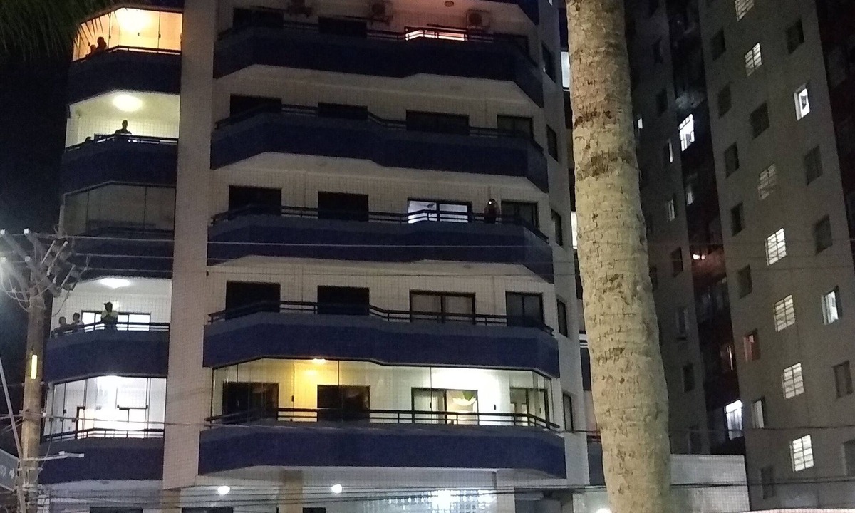 Guilhermina Apartment | Apartment in Guihermina, Praia Grande, right on the beach.