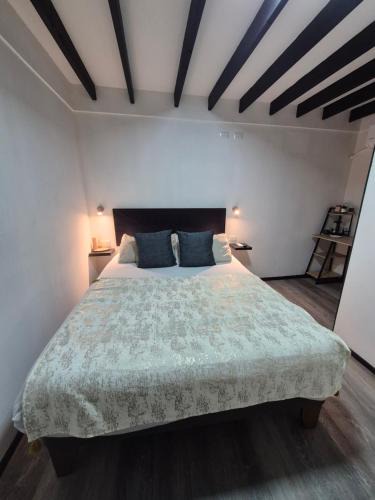 Los Angeles Hotel | Bambu hostal - Alojamiento a pasos del mall y centro