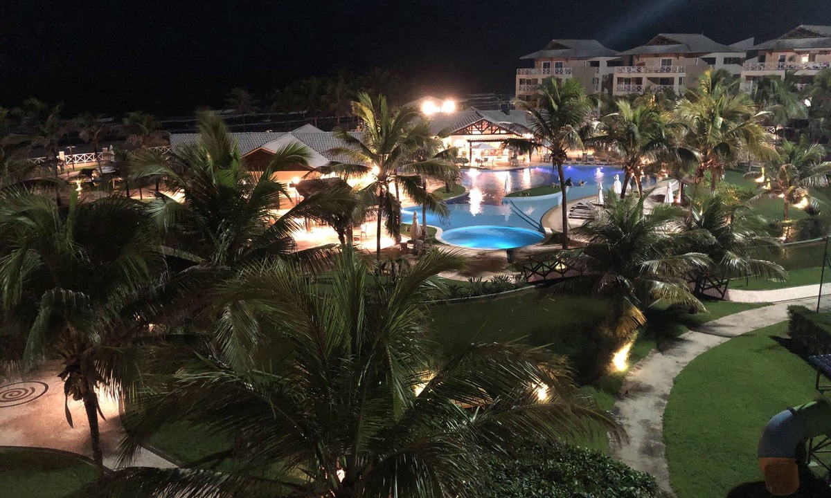 Porto das Dunas Apartment | Beachfront duplex 2km from Beach Park in the most complete condominium in Porto das Dunas.