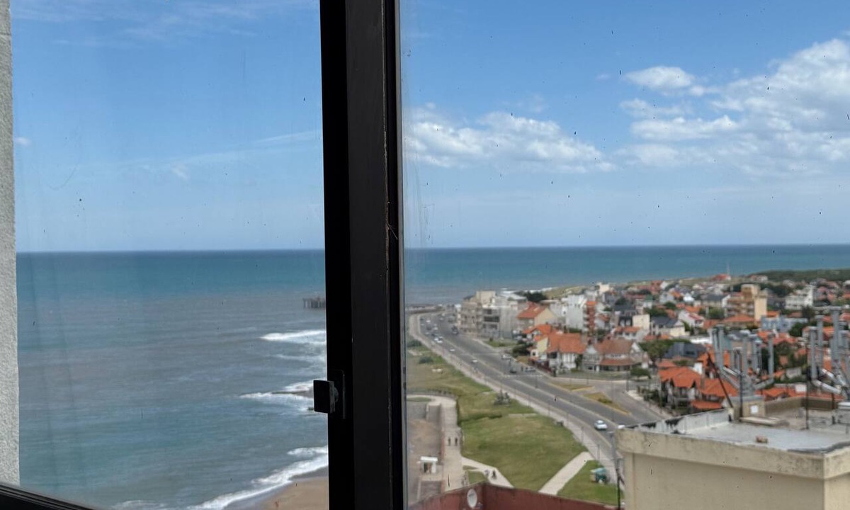 Miramar Apartment | Beachfront Ocean View Apartment