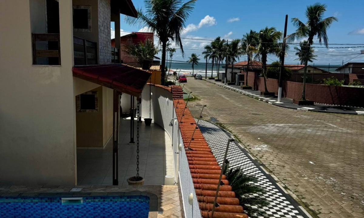 Mongagua House | Beautiful House: With a pool for up to 15 people