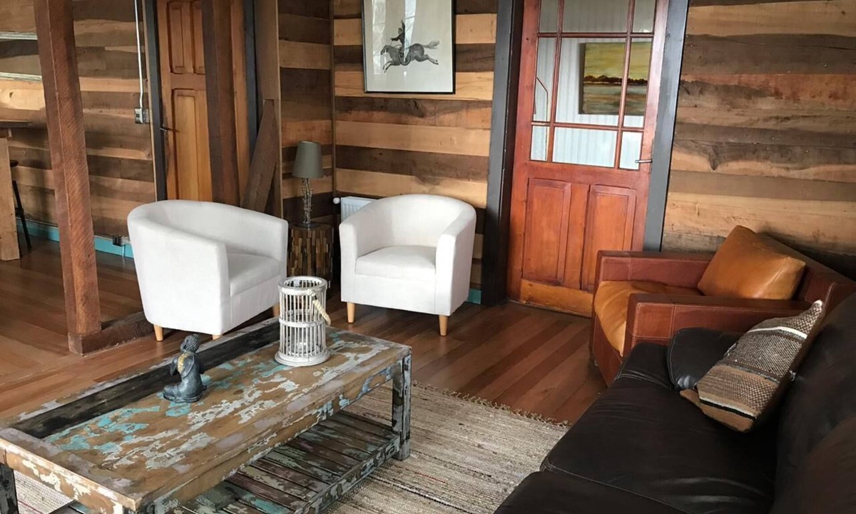 Frutillar House | Beautiful refurbished traditional german house in lakefront