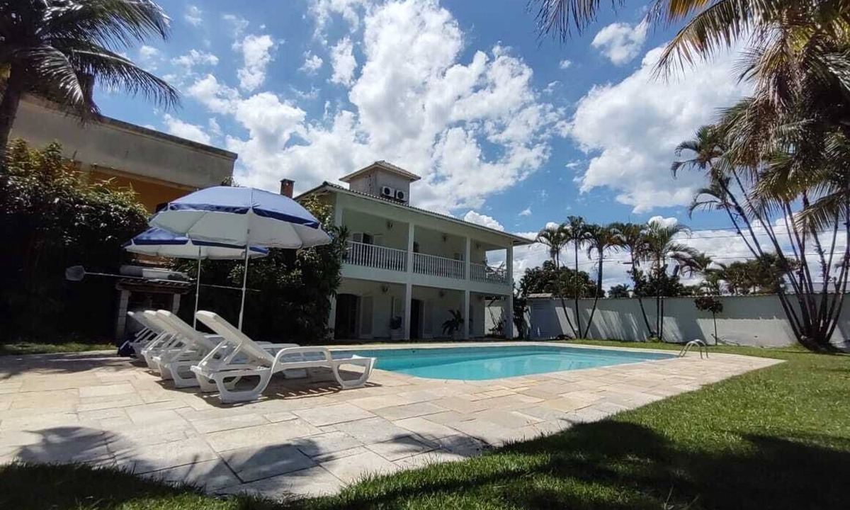 Balneario Praia do Pernambuco House | House 4 suites - Pool/BBQ, Wi-Fi, AIR COND near Pernambuco Beach
