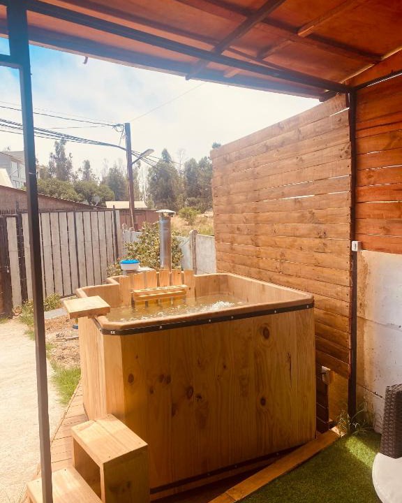 Valparaiso House | Cabaña con tinaja en fuerte Aguayo