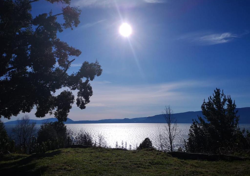 Pucon Ski Chalet | Cabañas Ayalén con vista al Lago