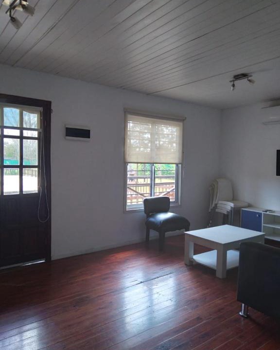 Francisco Alvarez House | Cabañas, bungalows, casas, departamentos, a 41 km de la Capital Federal
