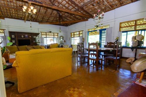 Taubate House | carlos