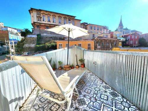 Cerro Alegre Hotel | Casa California Guesthouse