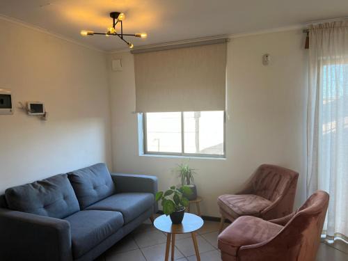 Curico House | CASA CERCA AERODROMo