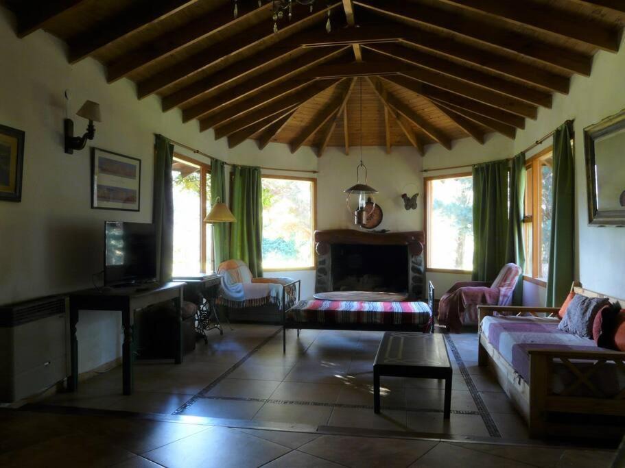 Peninsula San Pedro House | Casa en el bosque a metros del lago Nahuel Huapi