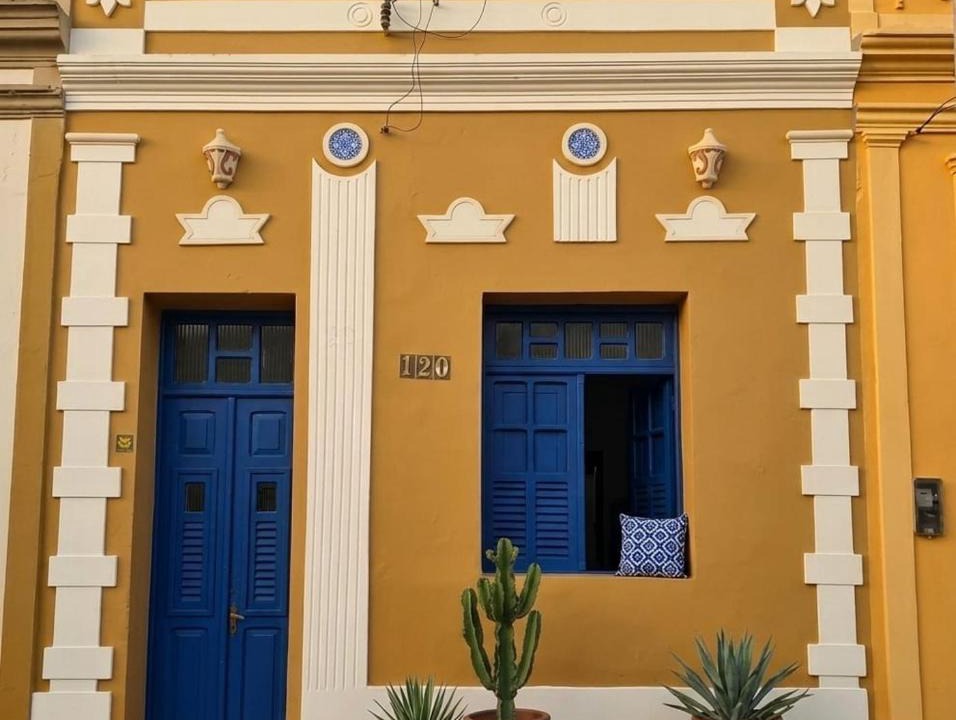 Areia House | Casa Janela Azul