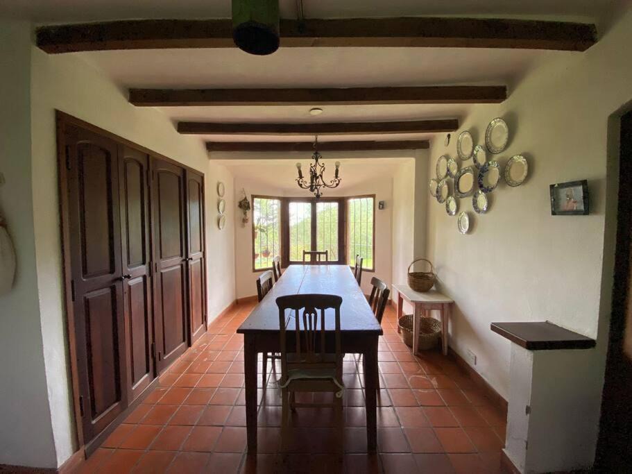 Cruz Chica House | Casa Margaret - Hermosa vista a la Sierra - WIFI!