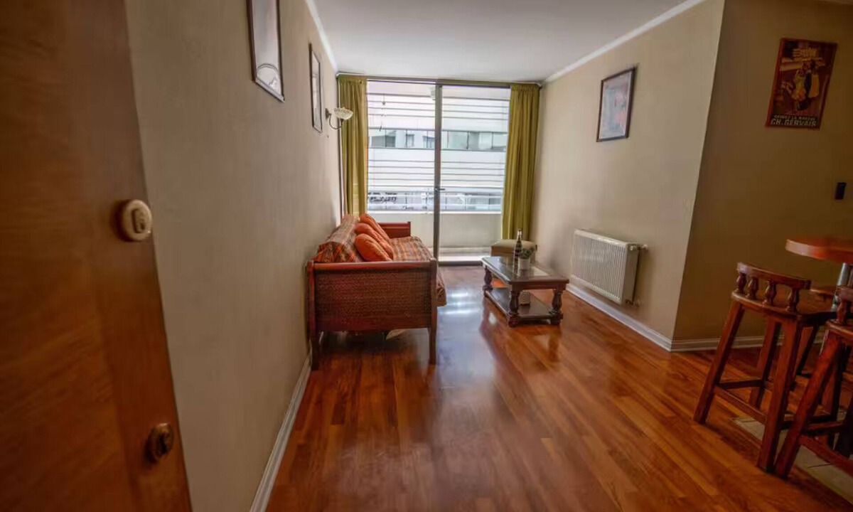 Downtown Santiago Apartment | Central and comfortable apartment in Santiago Centro.