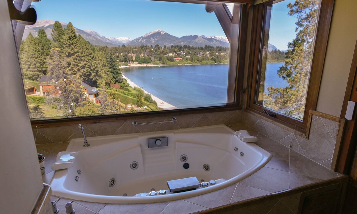 Playa Bonita Hotel | Charming Residences & Suites with Private Spa