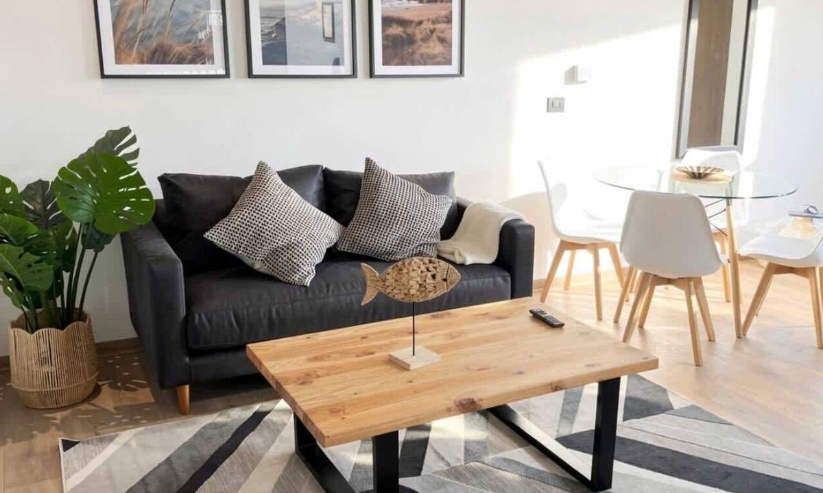 El Golf Apartment | Cozy 1 Bedroom in Santiago in Somma Asturias