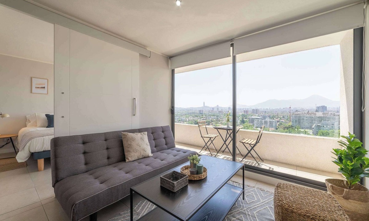 Nunoa Apartment | Cozy Apartment: Full Kitchen & Excellent Location