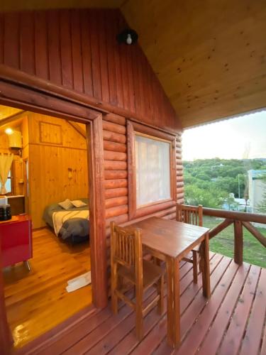 Alta Gracia Ski Chalet | CUYEN LA SERRANITA Dormi DLX Cabin para 2 Personas