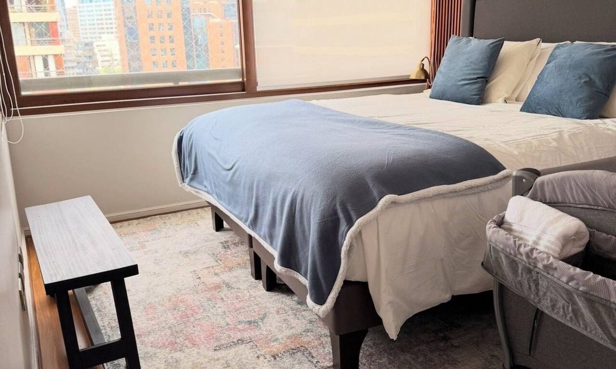 El Golf House | Dandilion Home II: Fully Furnished Apartment for 6 People. Upper area. El Golf Metro Station.