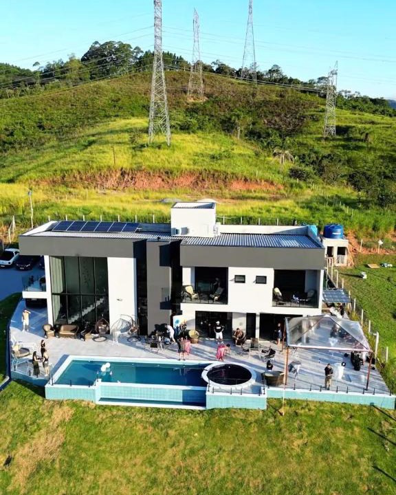 Nogueira Villa | DellaCruz Suites