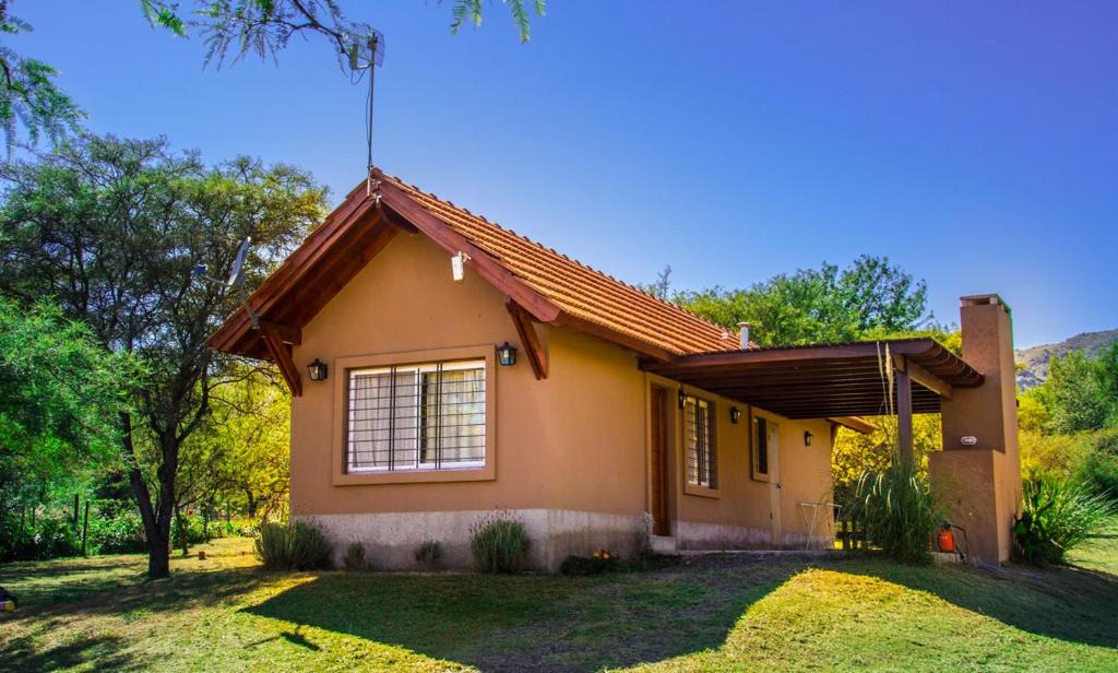 Villa General Belgrano Cabin | El Refugio Casas de Campo