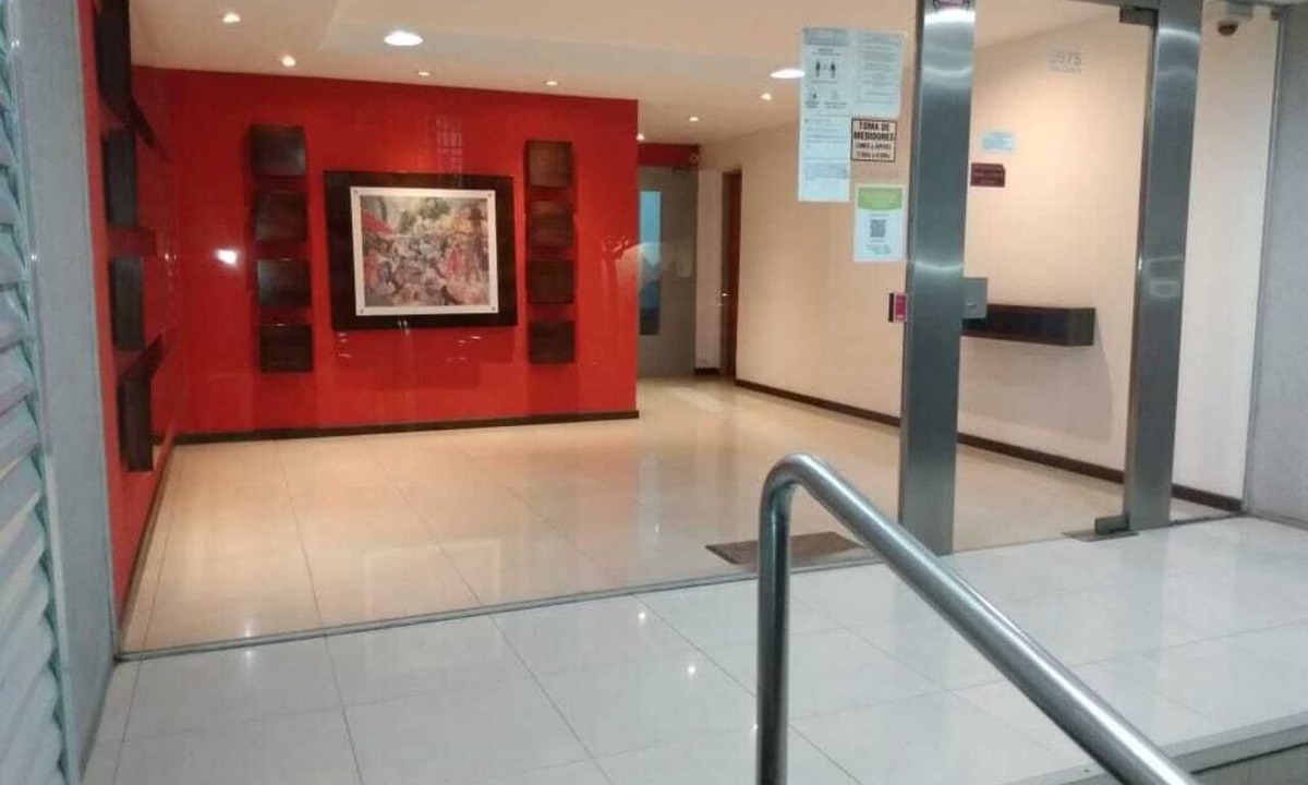 La Perla Apartment | Enjoy Mar del Plata in this immaculate apartment in La Perla