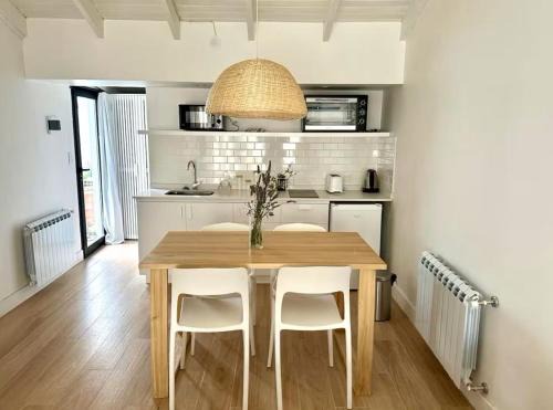 Macrozona Bahia Redonda y Primeros Faldeos Apartment | Estudio con calefacción central, a 1 cuadra centro