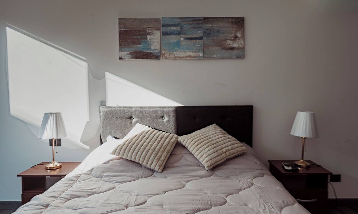 Downtown Santiago Apartment | Executive Office · Gym · Coworking Space · Cumming Metro Station