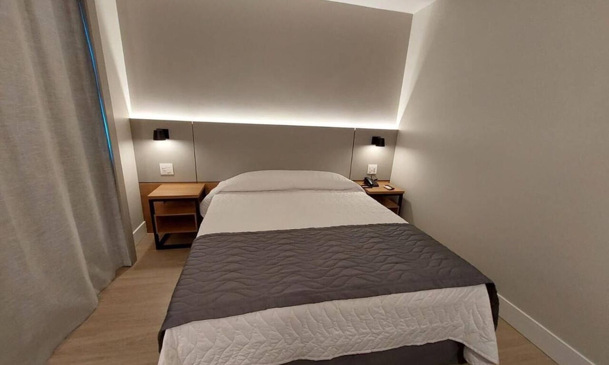 Centro Hotel | Experience Relaxed Functionality in Modern Room Near City Highlights