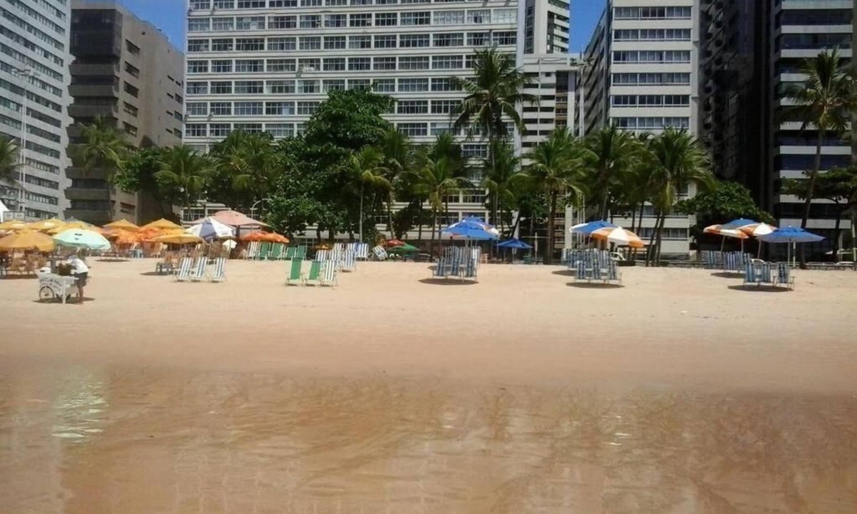 Boa Viagem Apartment | Flat Boa Viagem - 100 meters from the beach. In front of Acaiaca