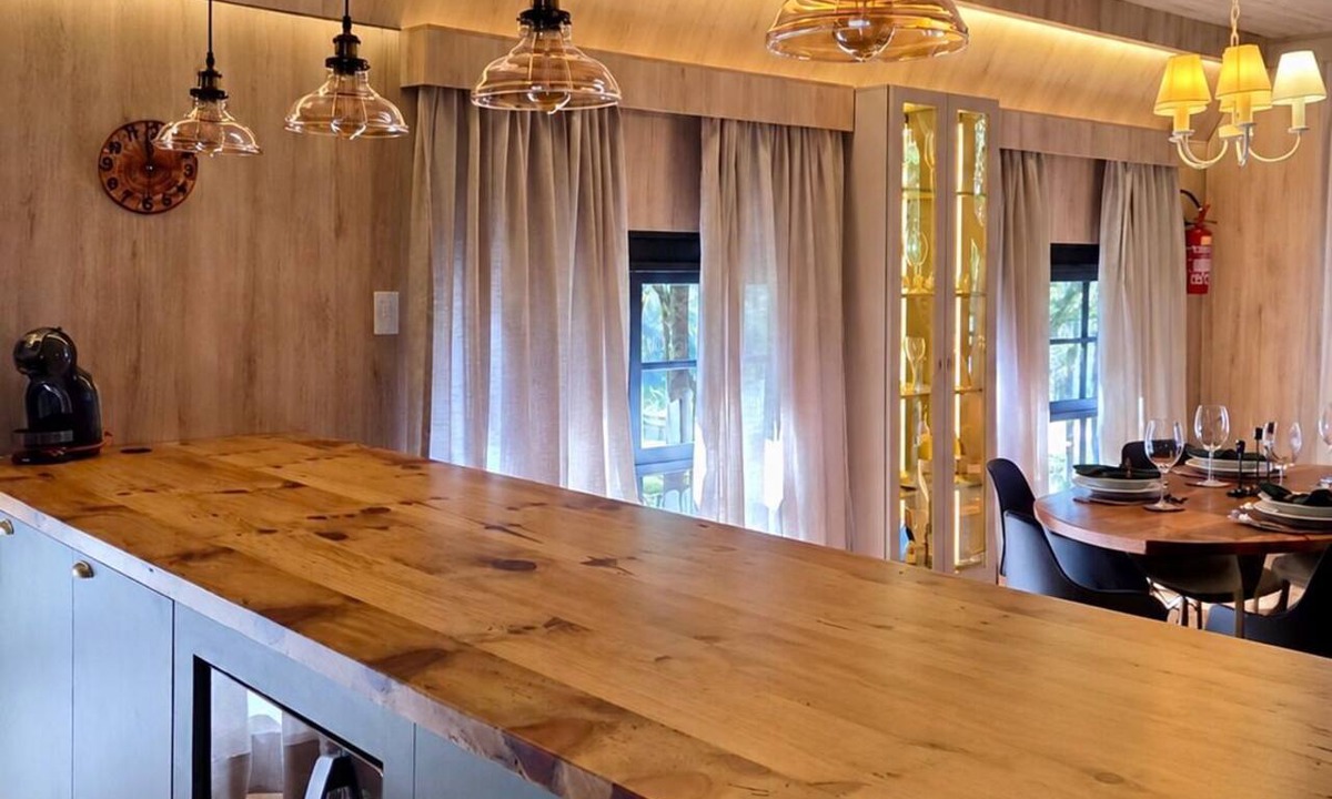 Campo Alegre Ski Chalet | Fully equipped chalet with fireplace and hot tub in Campo Alegre