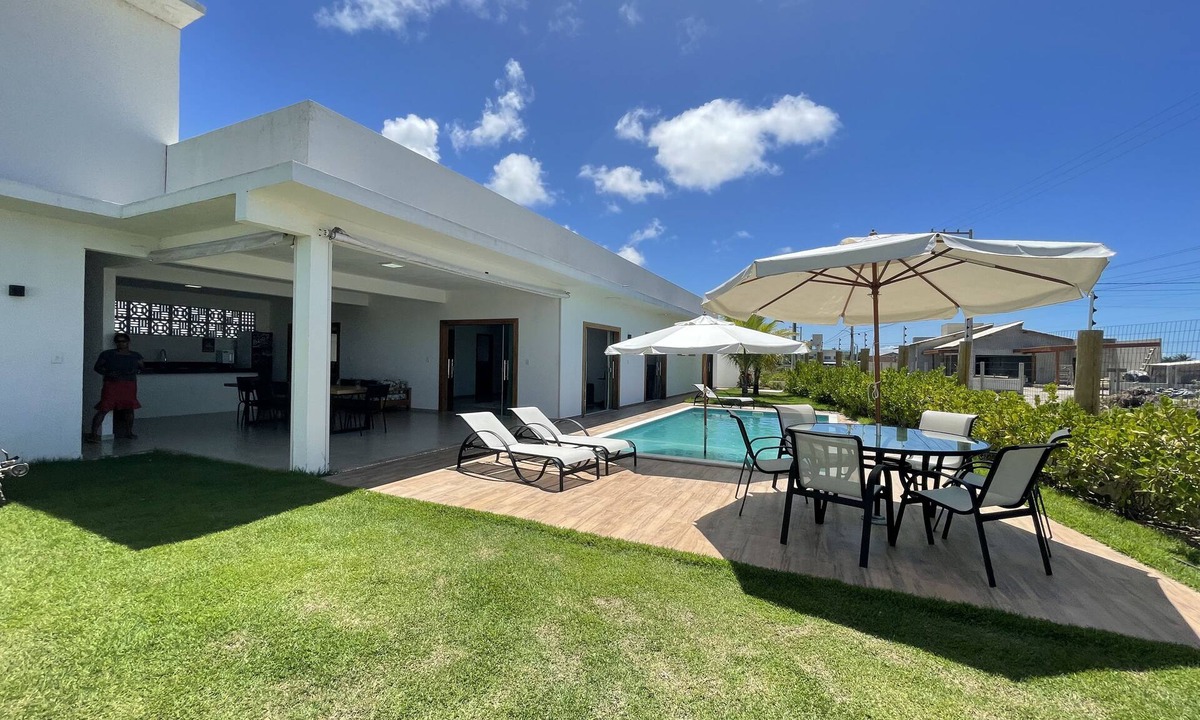 Prado House | Fully equipped house with 5 suites and a pool, just 1 minute from the beach.