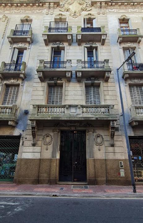 San Telmo Apartment | Great apartment in San Telmo - Warm and spacious.