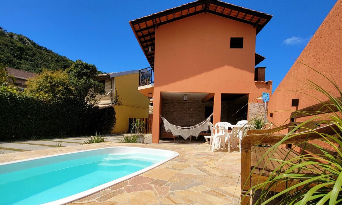 Guarda do Embau House | Heading to the beach, SC—House 1 with a private pool
