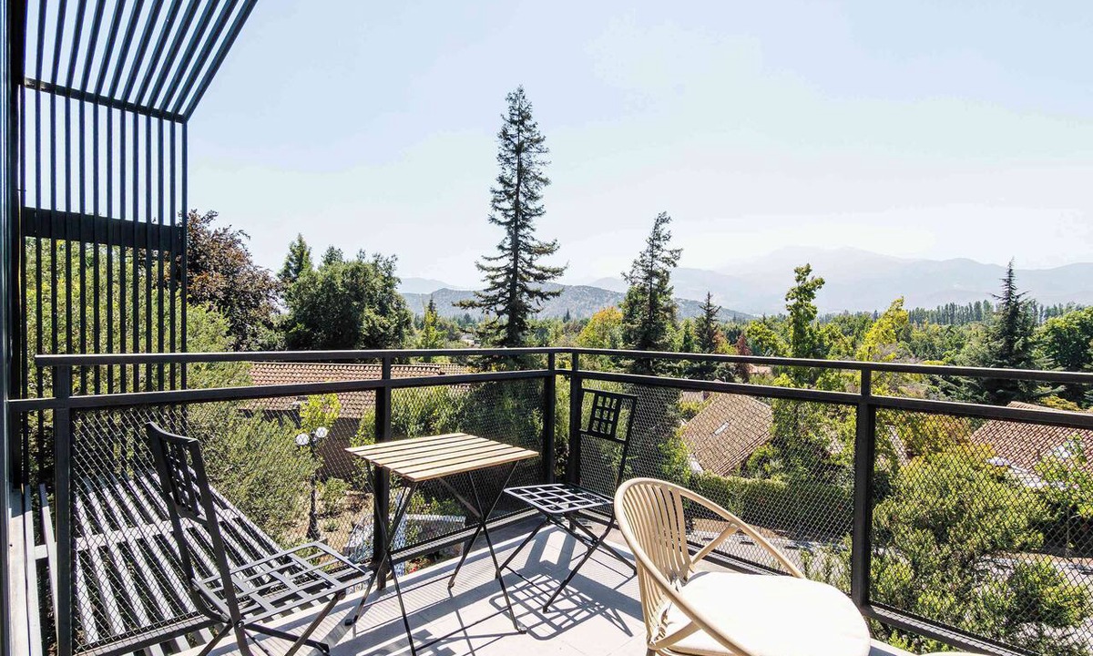 Santiago Apartment | HOM | Familiar en La Dehesa | Parking | A/C Wifi