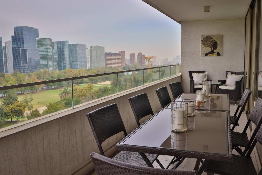 Apoquindo Apartment | HOM I Parking I Mall Parque Arauco I Las Condes 809