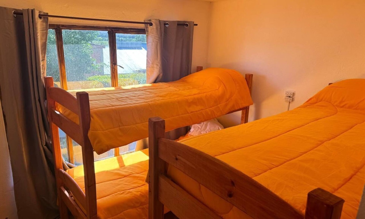 Macrozona Bahia Redonda y Primeros Faldeos Hostel | Hostal LeoLei