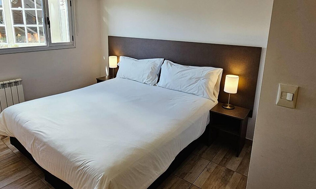 General Roca Hotel | Hotel Bait