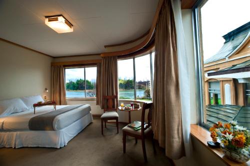 Valdivia Hotel | Hotel Naguilan