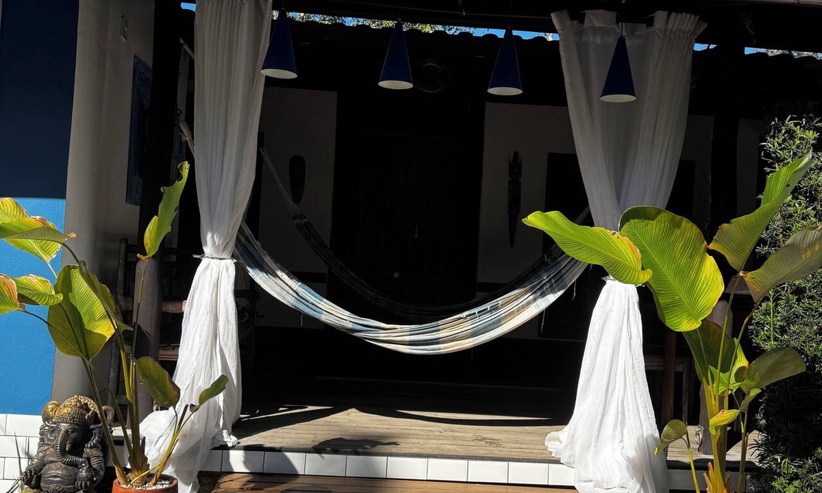 Camburi House | House with Heated Pool in Camburi | River and Nature