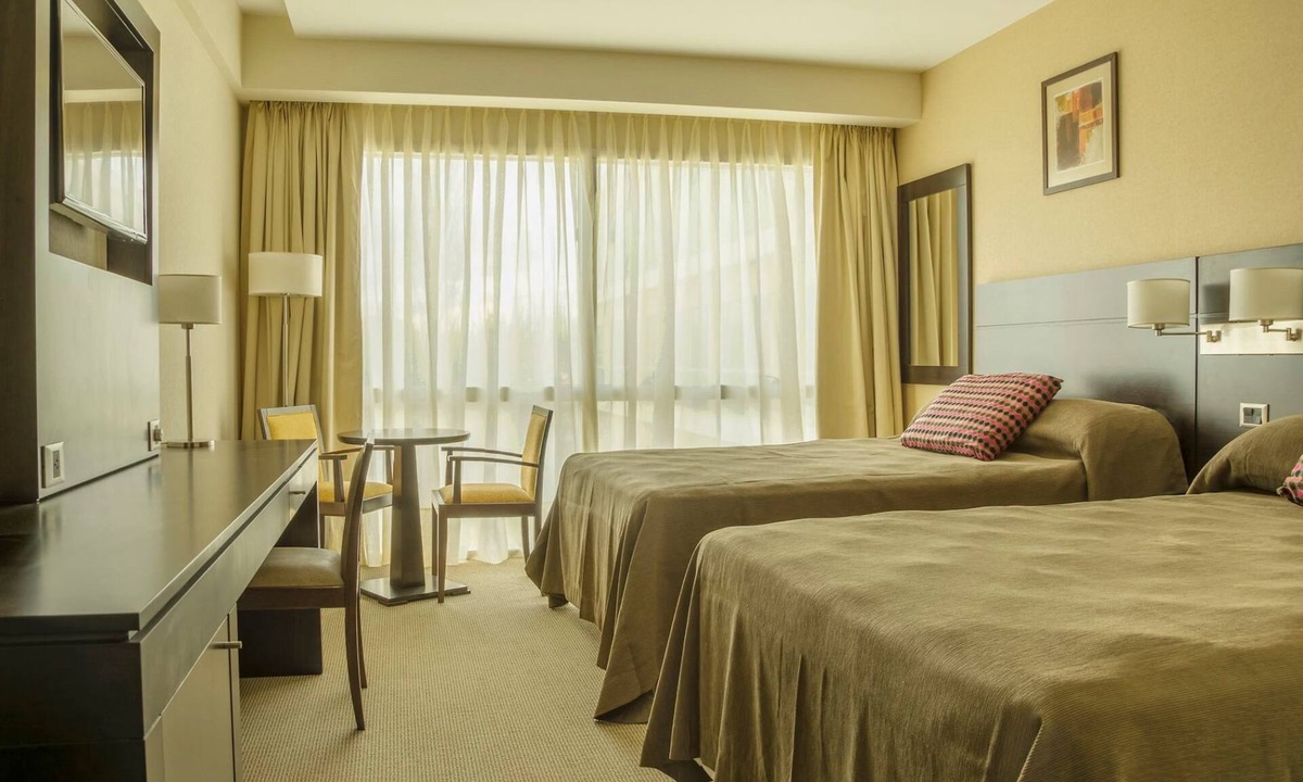 Neuquen Hotel | Howard Johnson by Wyndham Neuquen