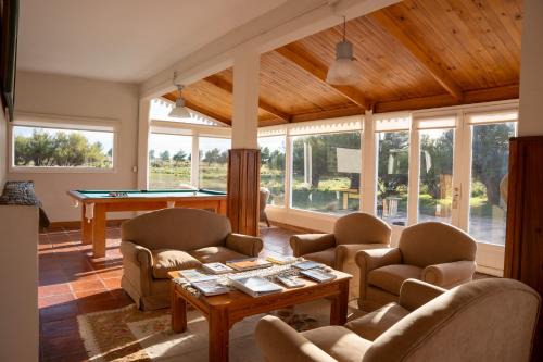 Punta Delgada Hotel | La Elvira Natural Lodge Nature & Wildlife Experience in Península Valdés