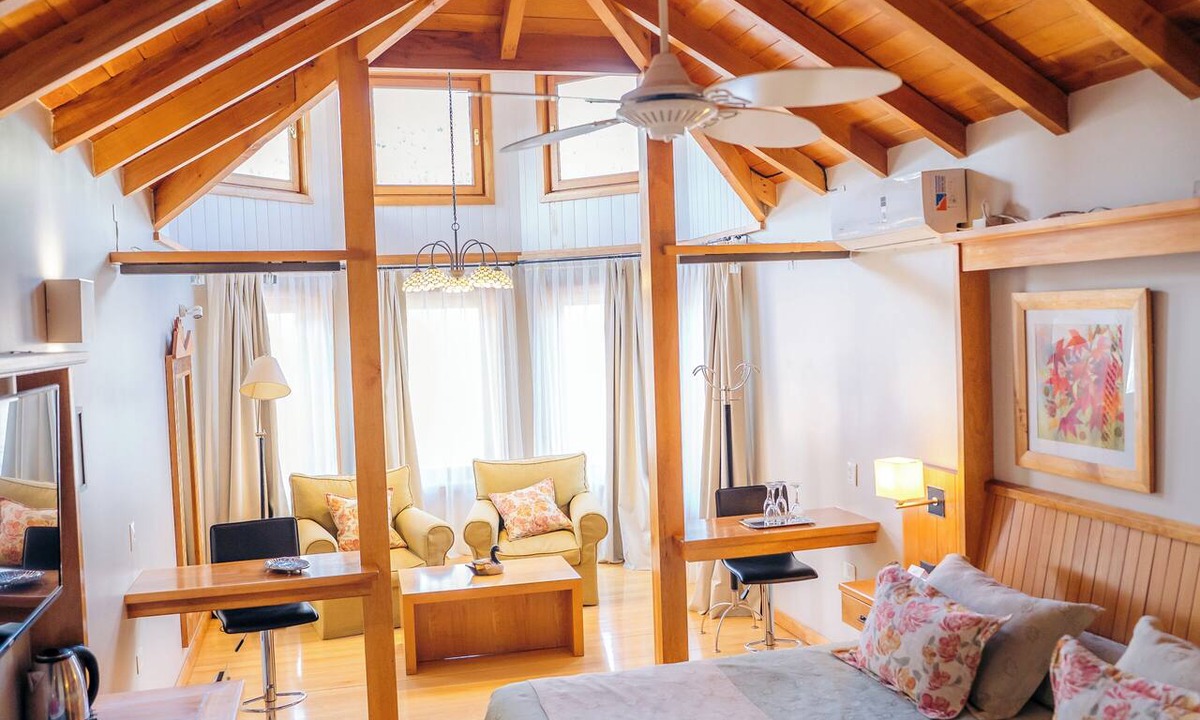 San Martin de los Andes Hotel | Le Village Hotel y Cabañas
